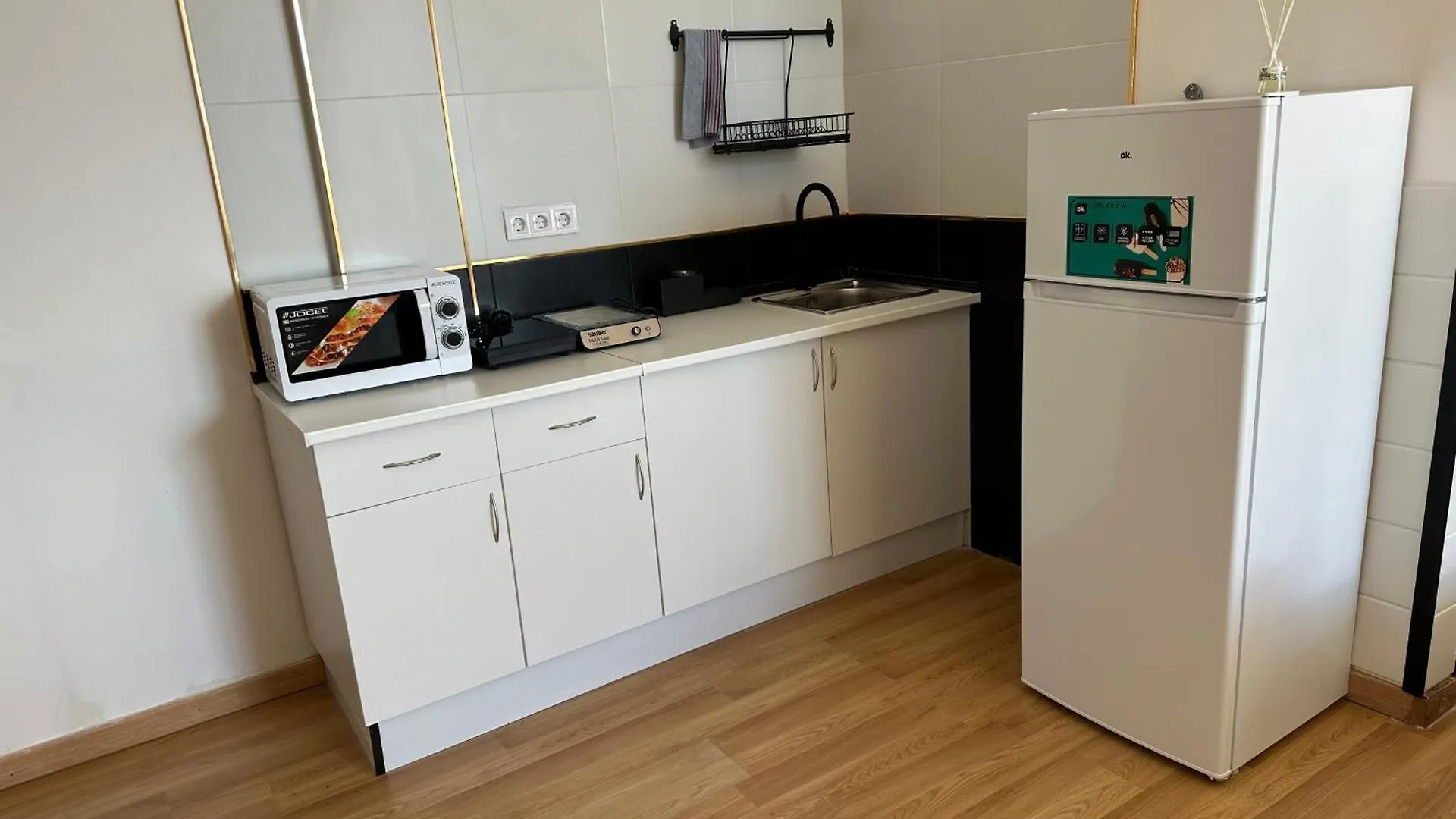 Rooms In Seafront Villa Malaga 0*,
