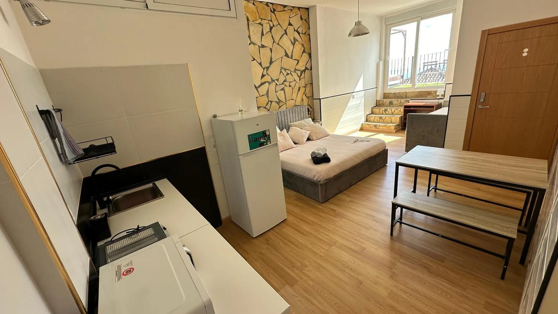 Rooms In Seafront Villa Malaga