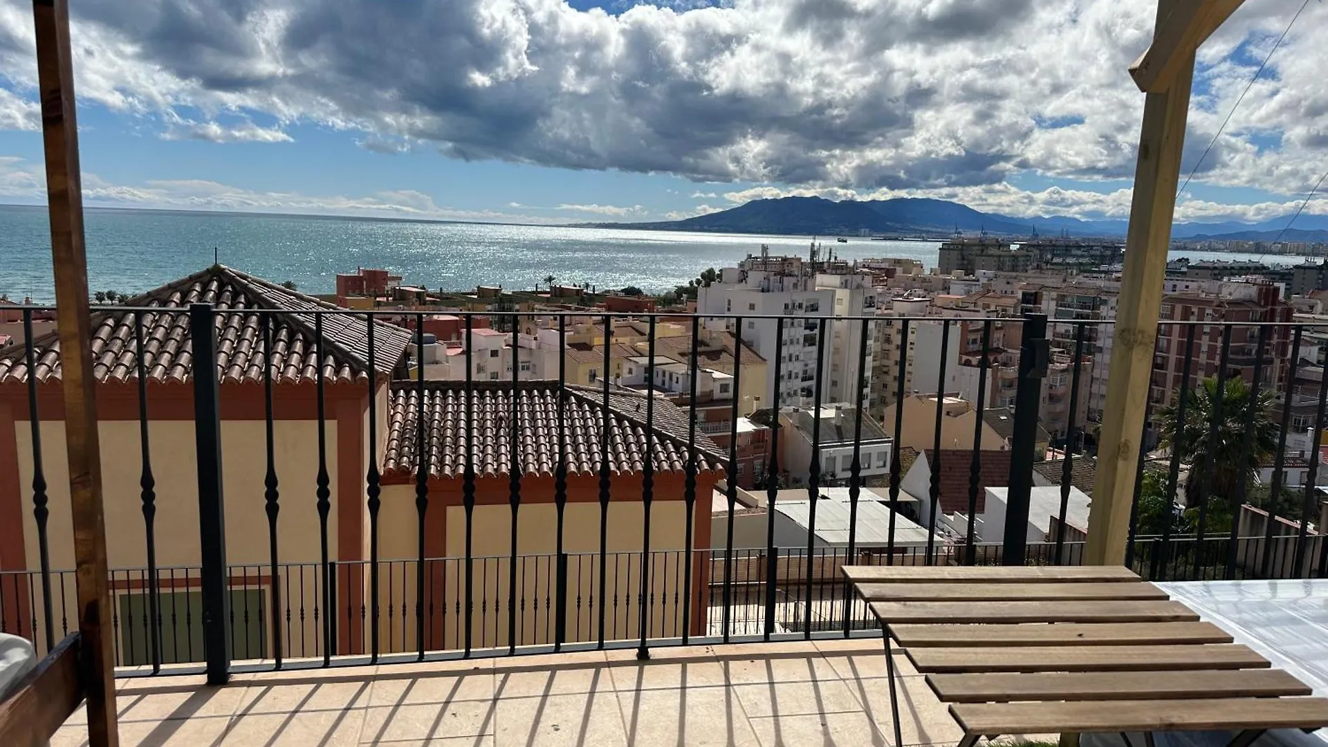 Privat bolig Rooms In Seafront Villa Málaga