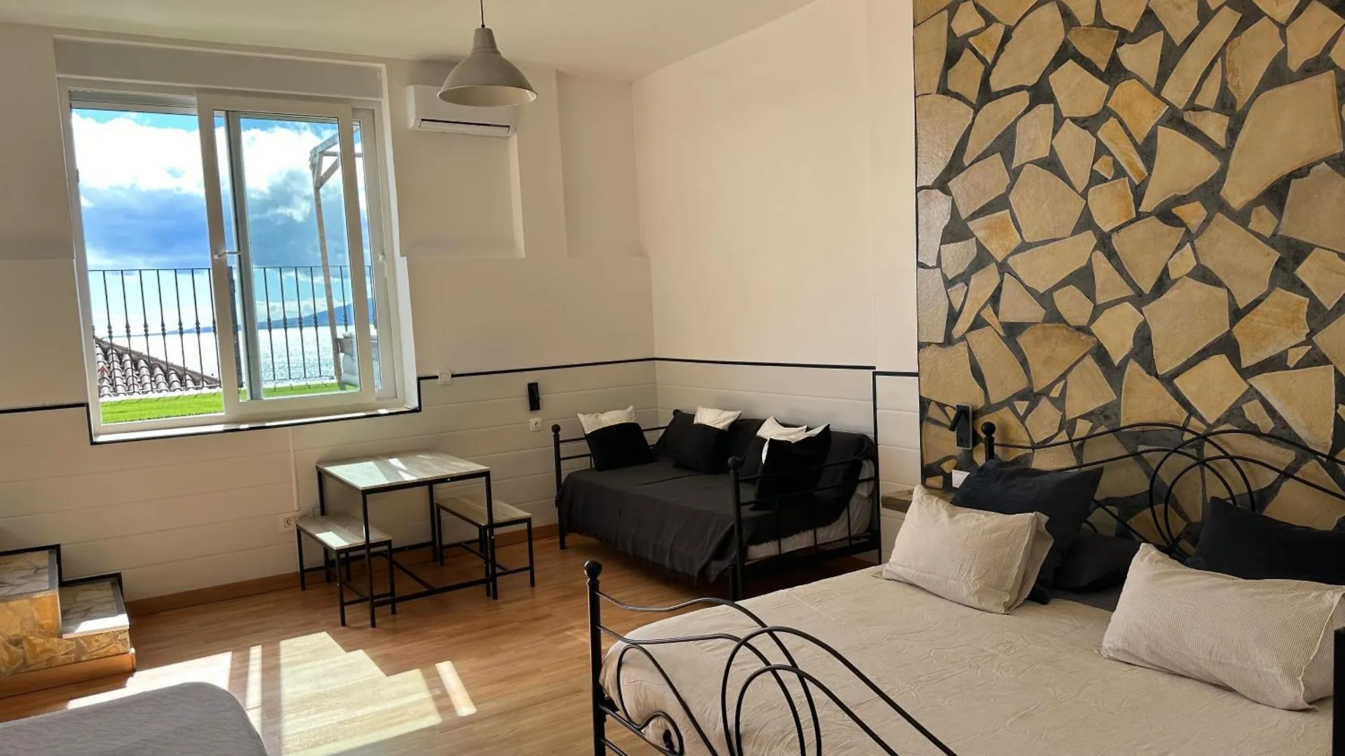 Rooms In Seafront Villa Màlaga Španělsko