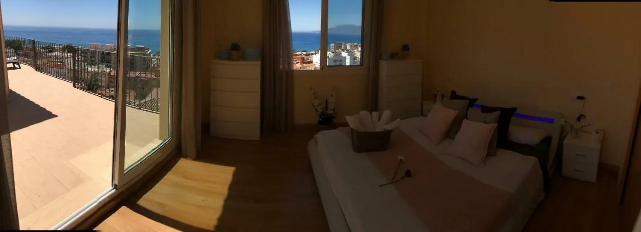 Privat bolig Rooms In Seafront Villa Málaga