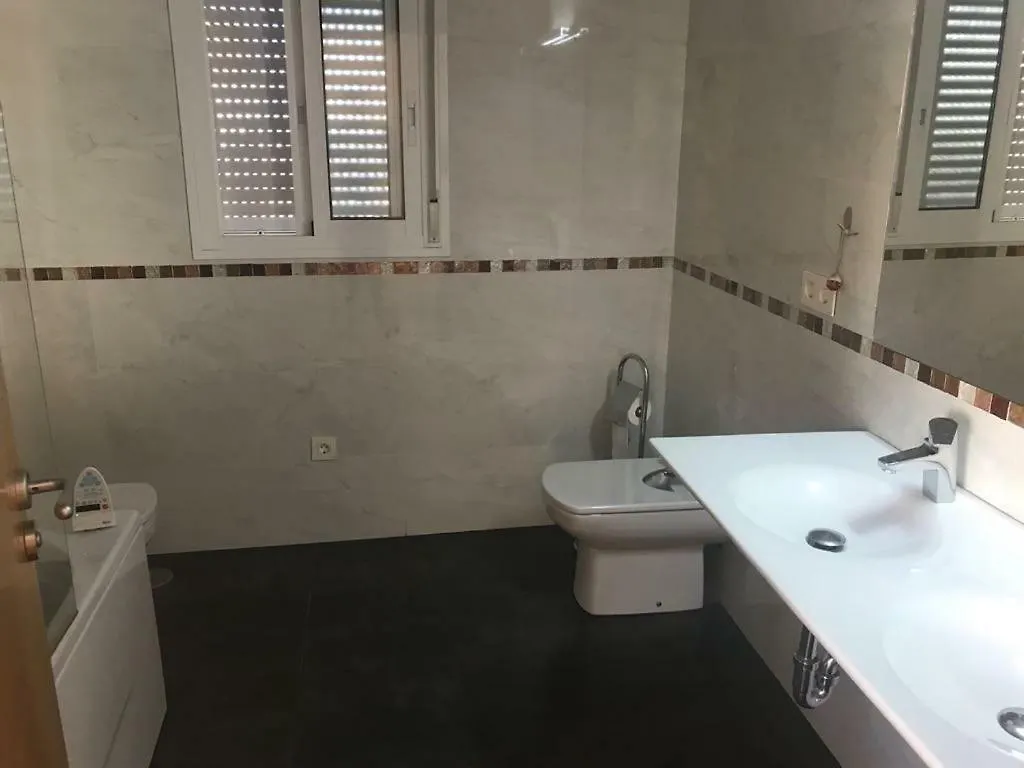 Rooms In Seafront Villa Málaga