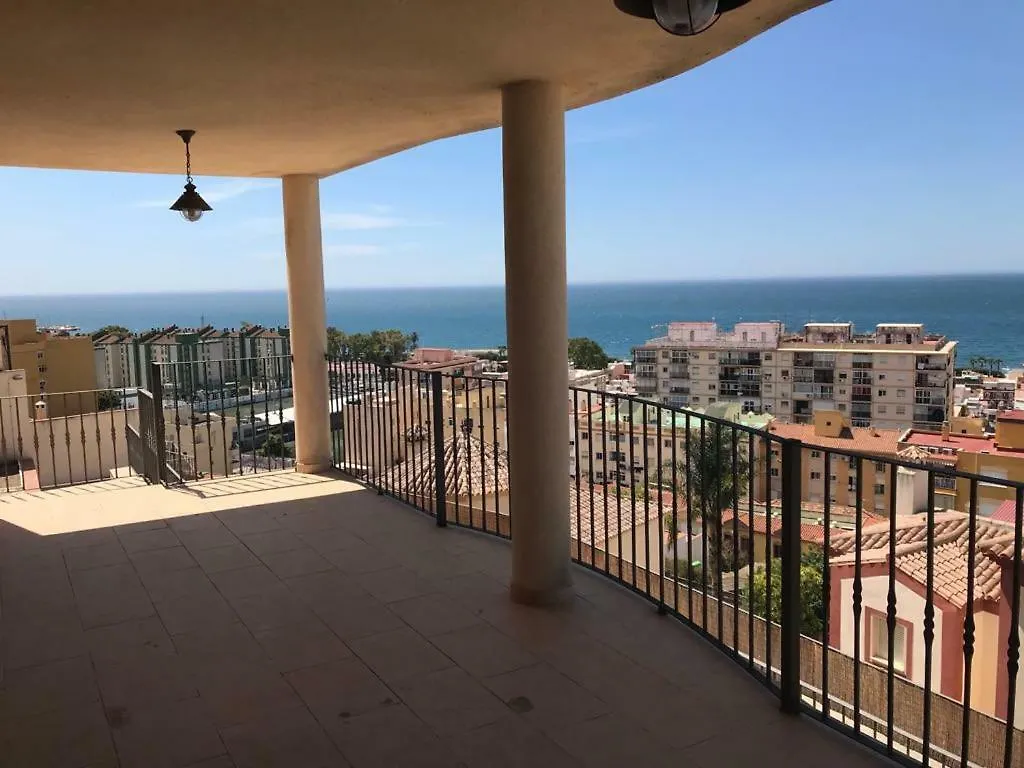 Rum i privatbostad Rooms In Seafront Villa Málaga