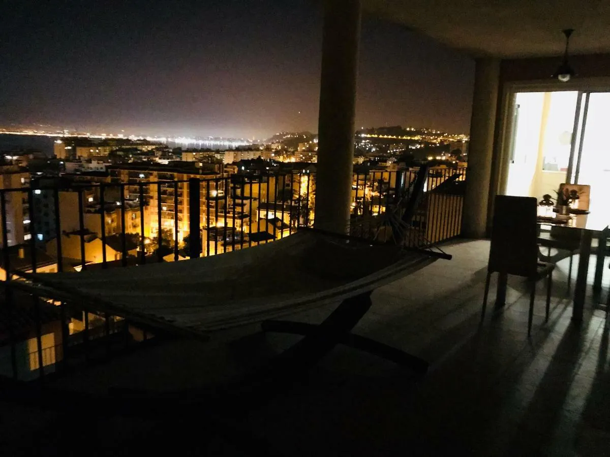 Rooms In Seafront Villa Málaga