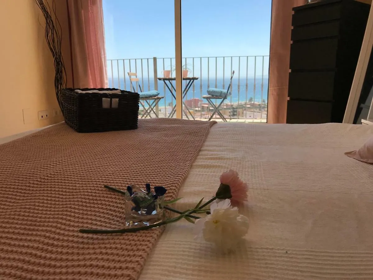 Rooms In Seafront Villa Málaga